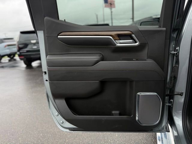 Used 2025 Chevrolet Silverado 1500 High Country image 17