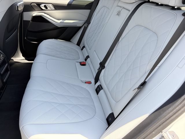 Certified 2024 BMW X5 xDrive40i w/ Premium Package AWD/4WD image 19