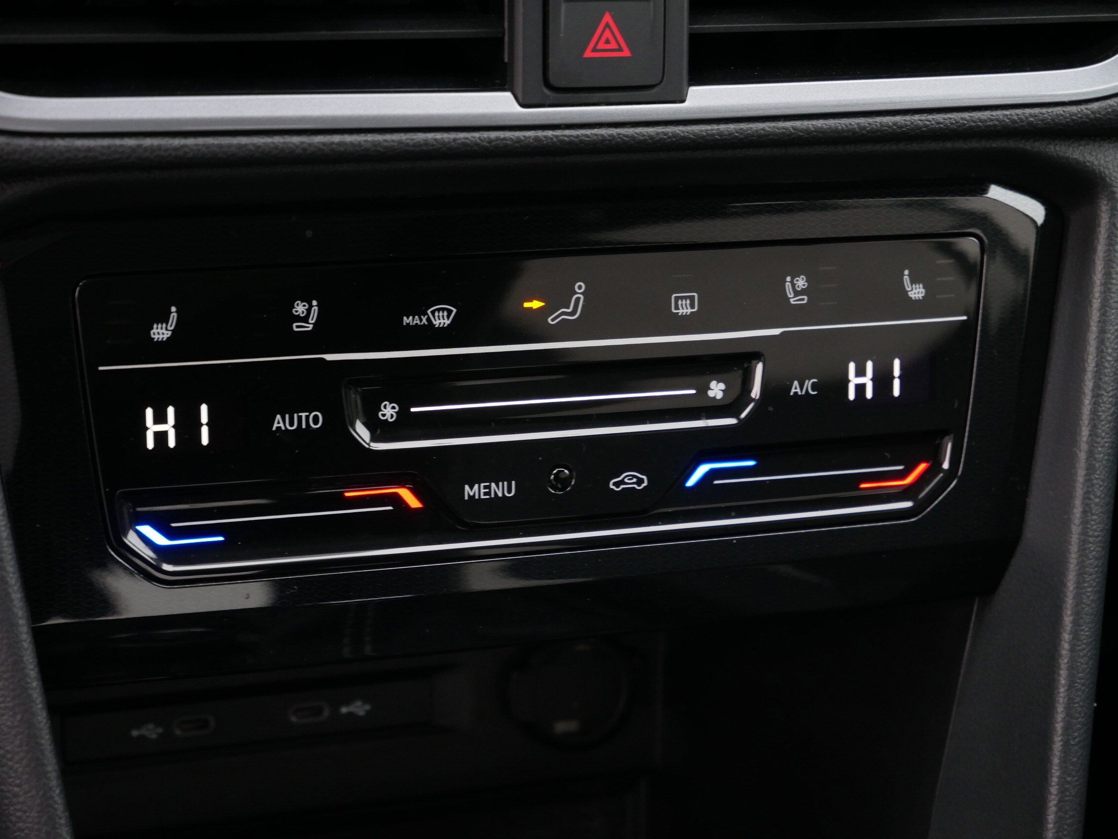 Certified 2025 Volkswagen Taos SEL image 23