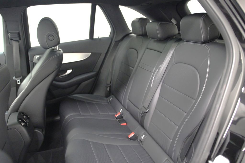 Used 2019 Mercedes-Benz GLC 300 4MATIC image 16