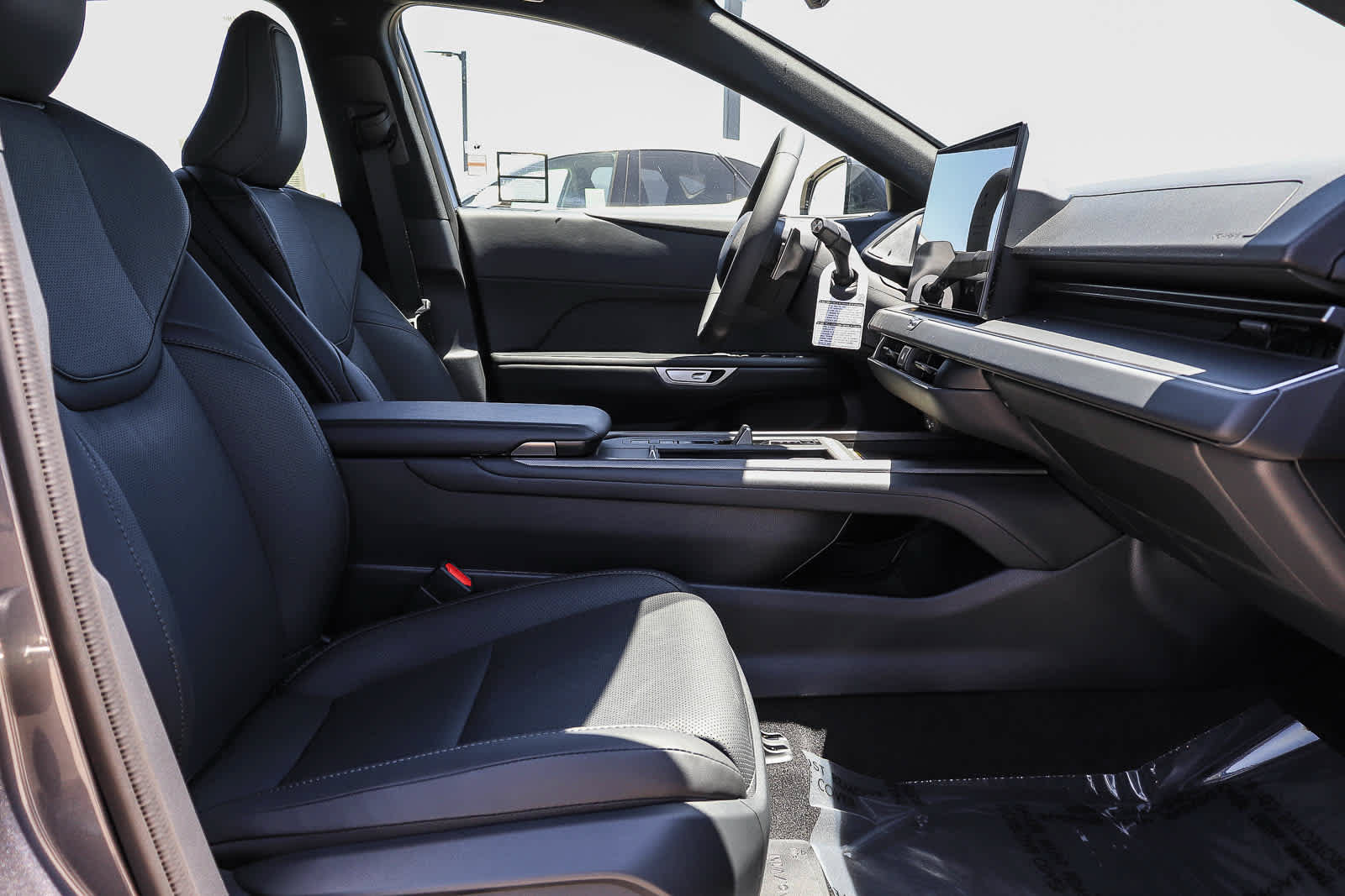 New 2026 Lexus ES 350e FWD image 17