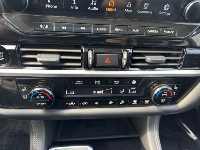 Used 2025 Nissan Pathfinder Platinum AWD/4WD image 21