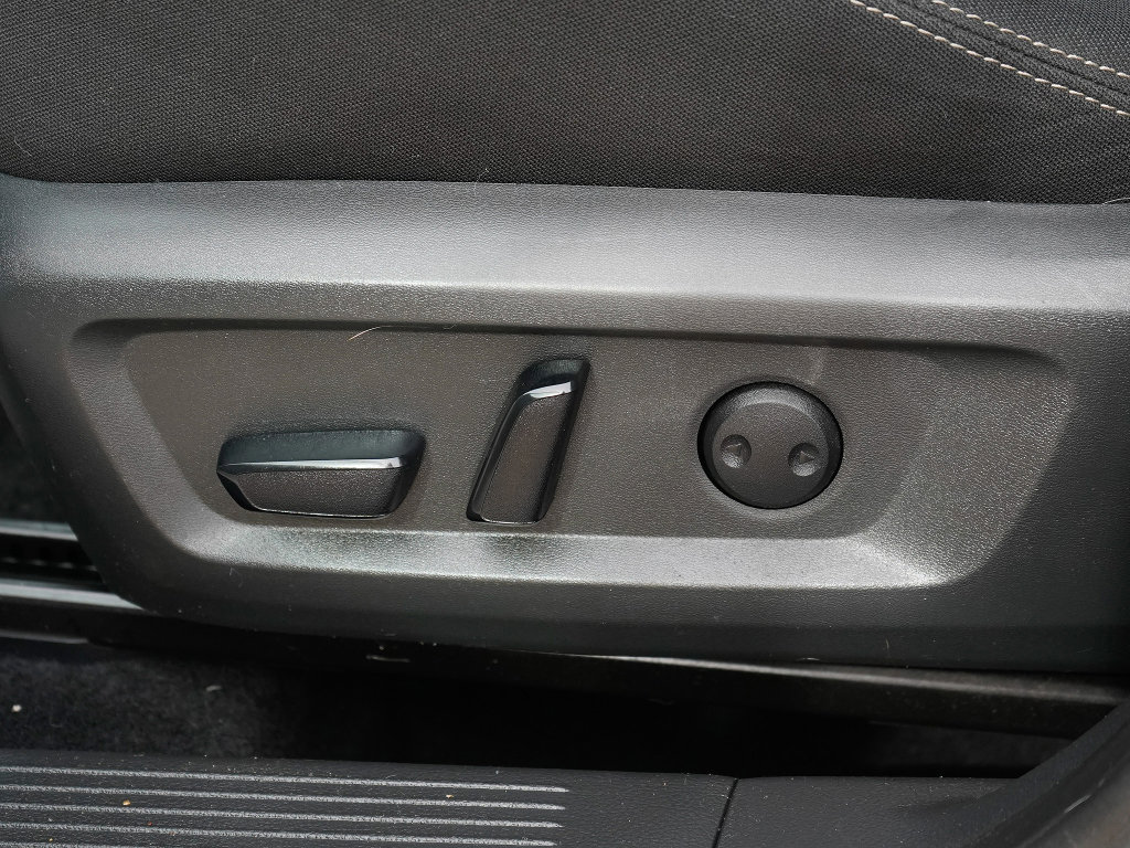 Used 2021 Nissan Rogue SV image 17