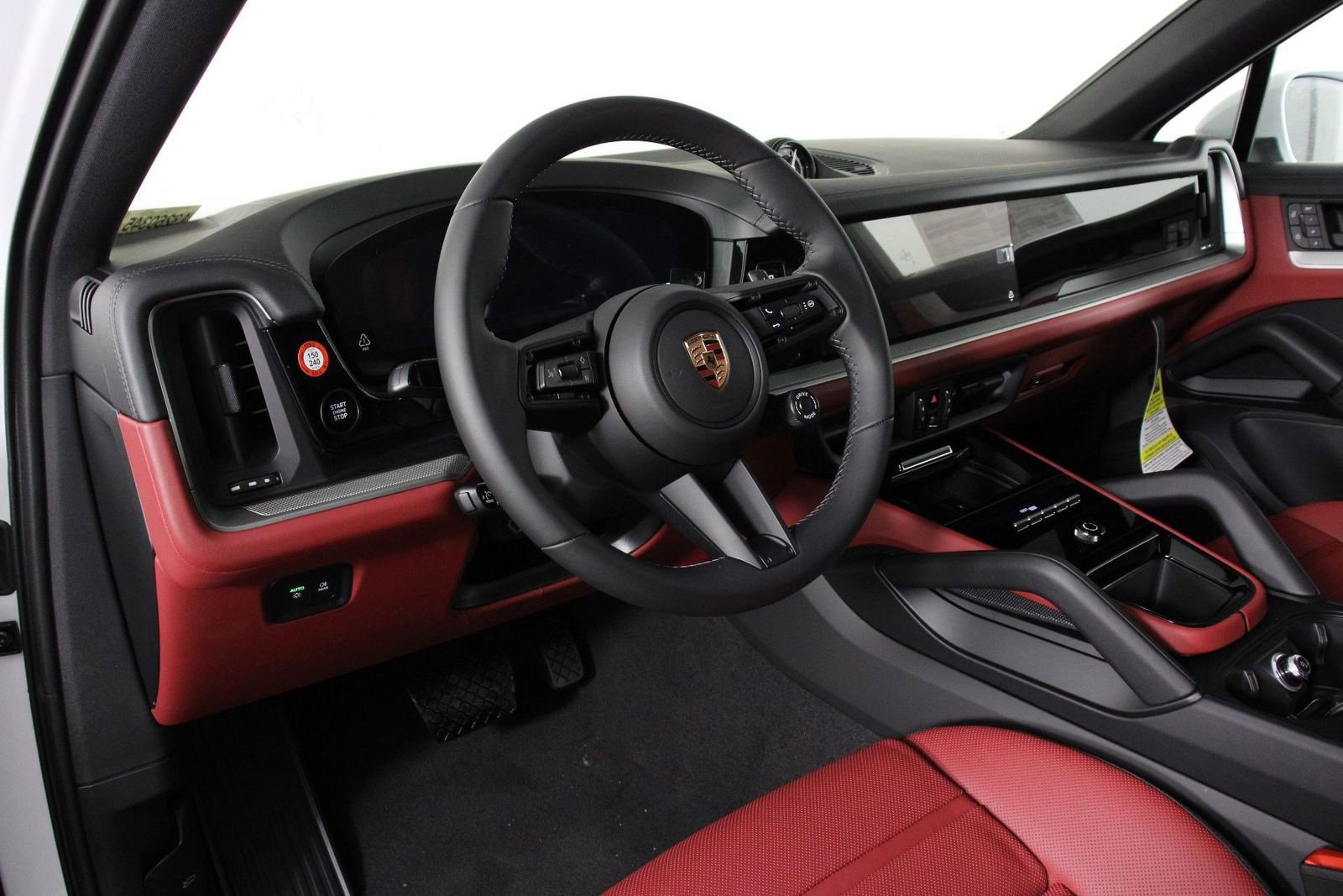 New 2026 Porsche Cayenne Coupe image 4