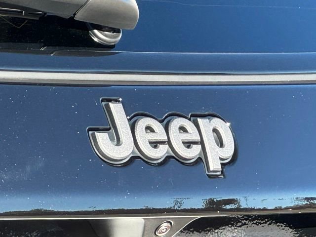 New 2026 Jeep Compass Latitude image 11