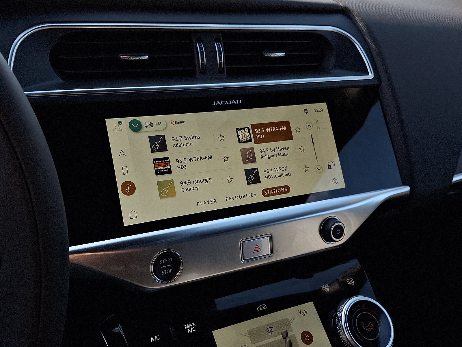 New 2024 Jaguar I-PACE R-Dynamic HSE AWD/4WD image 16