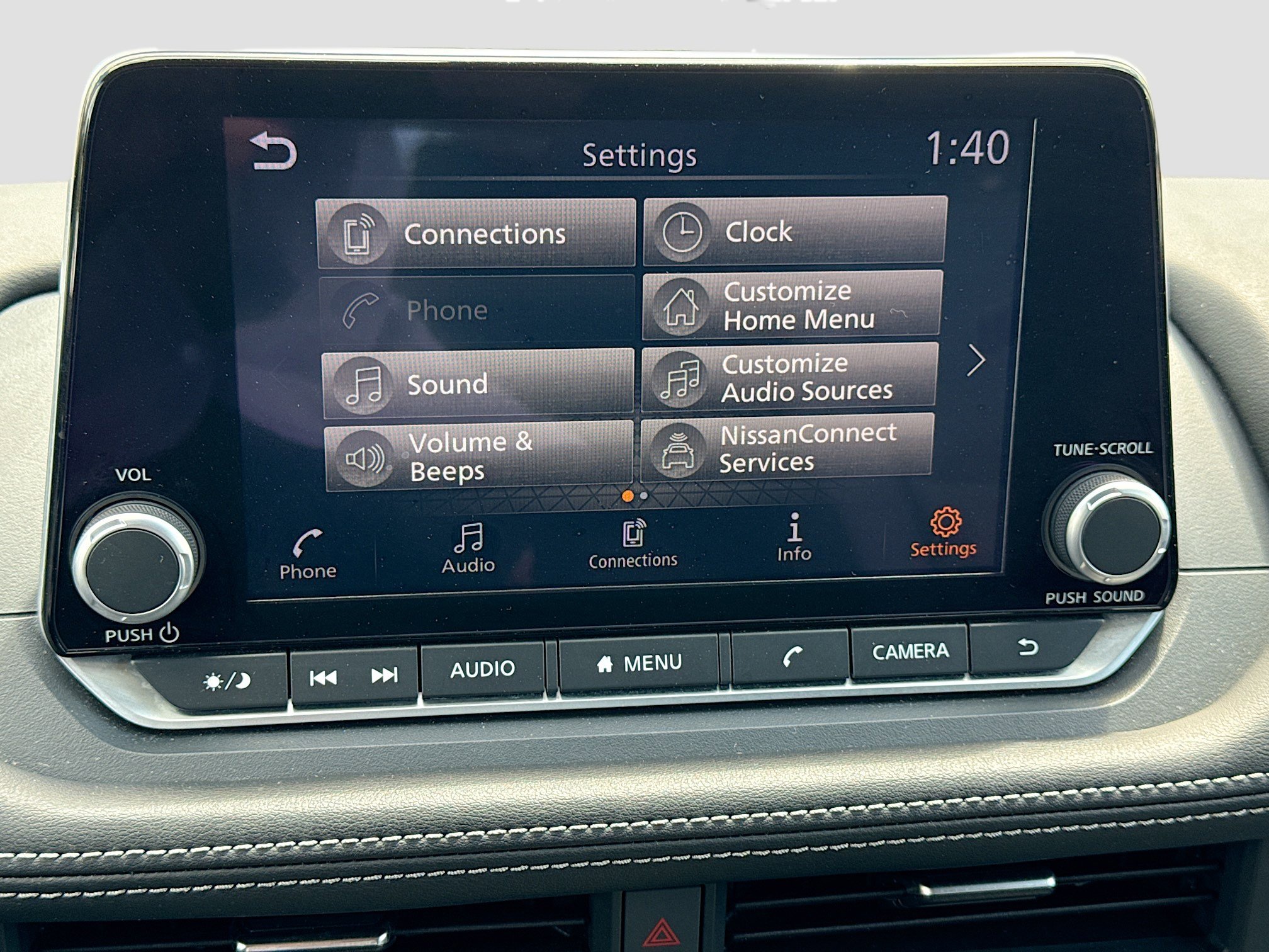 Used 2023 Nissan Rogue SV image 31