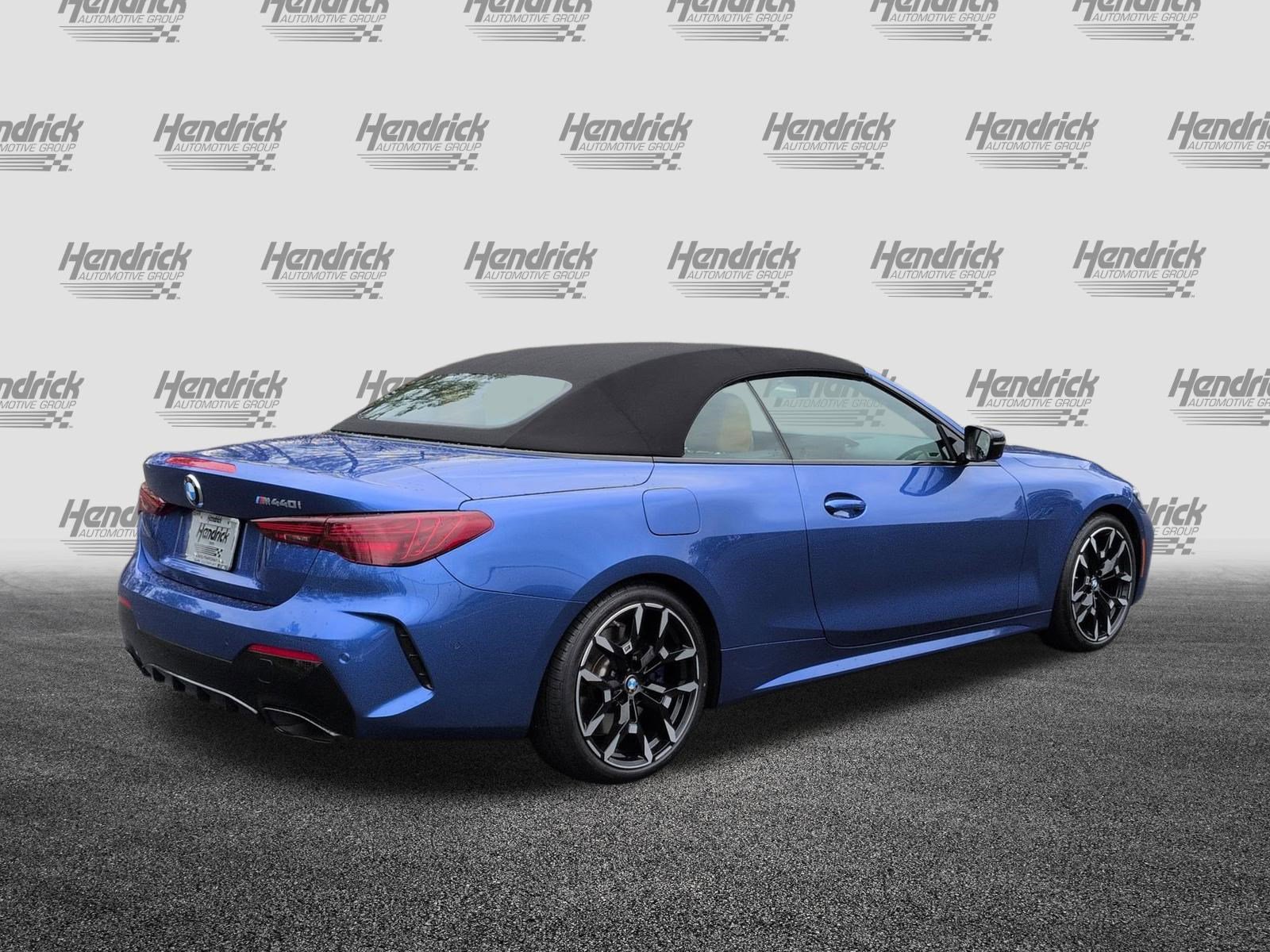 Used 2026 BMW M440i Convertible image 10