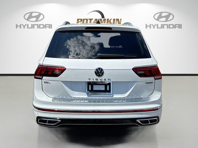 Used 2022 Volkswagen Tiguan SEL R-Line AWD/4WD image 6