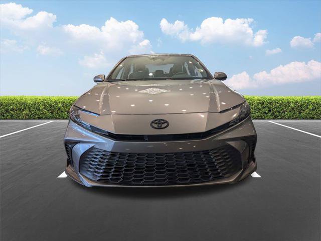 Used 2025 Toyota Camry SE FWD image 8