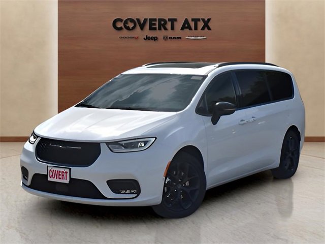 New 2025 Chrysler Pacifica Limited