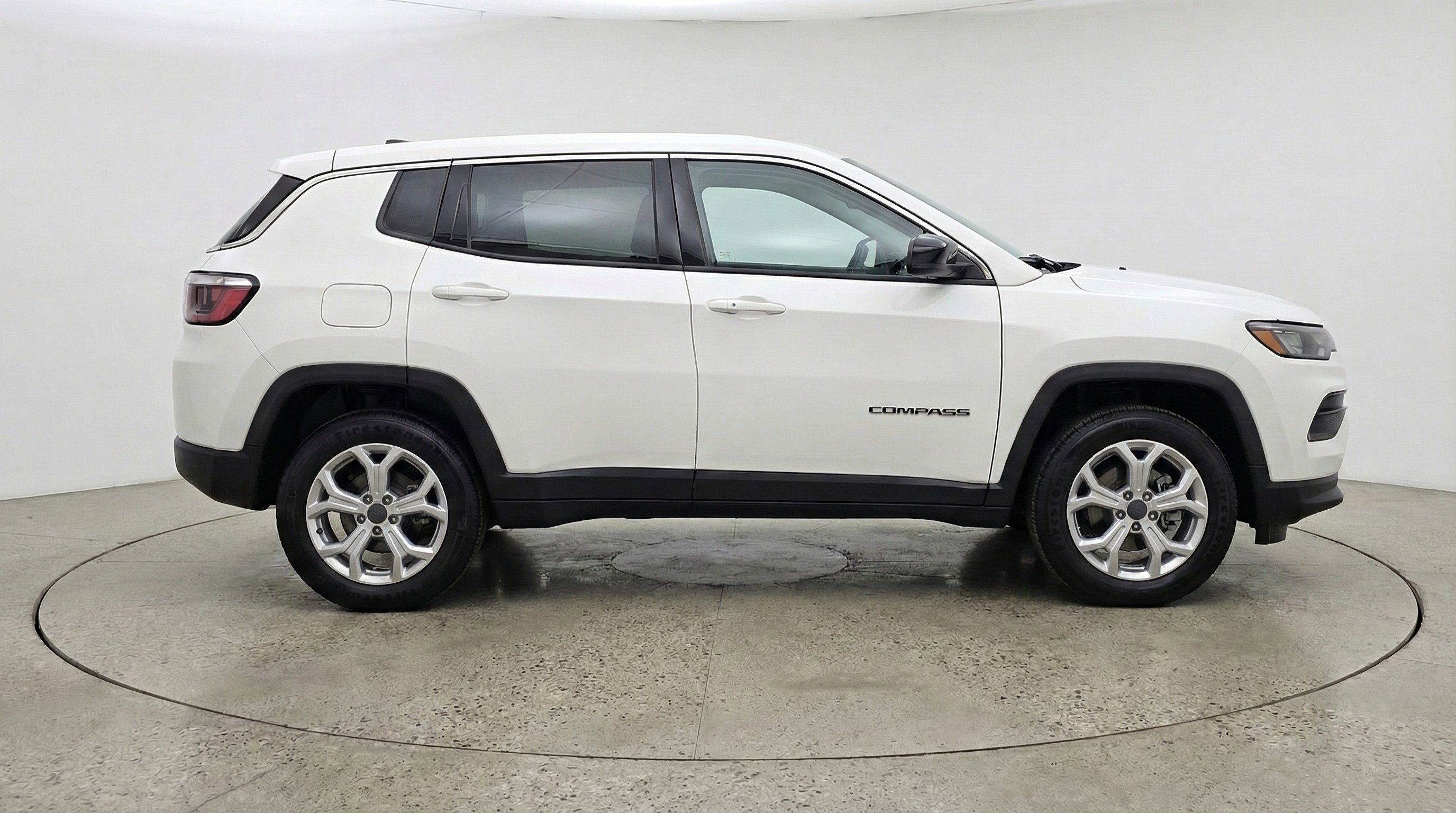 Used 2025 Jeep Compass Latitude AWD/4WD image 11
