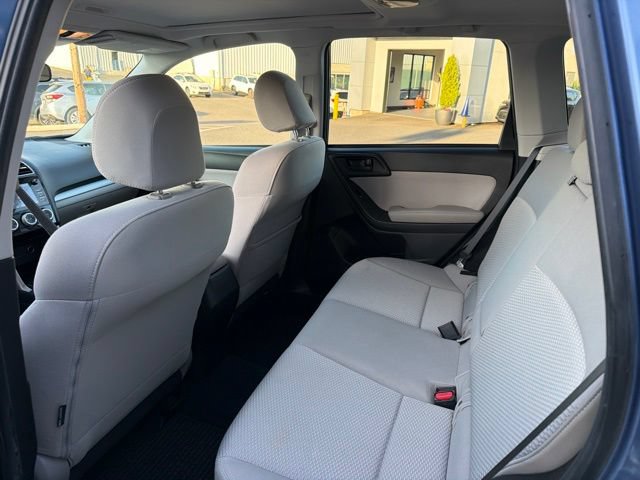 Used 2016 Subaru Forester 2.5i Premium w/ All-Weather Package AWD/4WD image 5