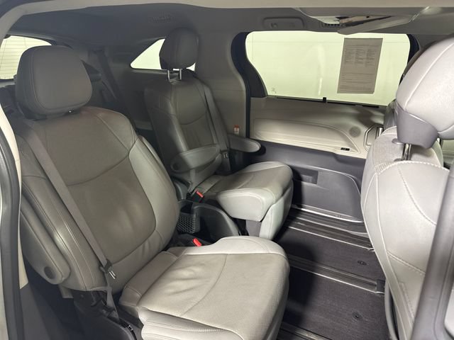 Used 2022 Toyota Sienna Limited AWD/4WD image 29