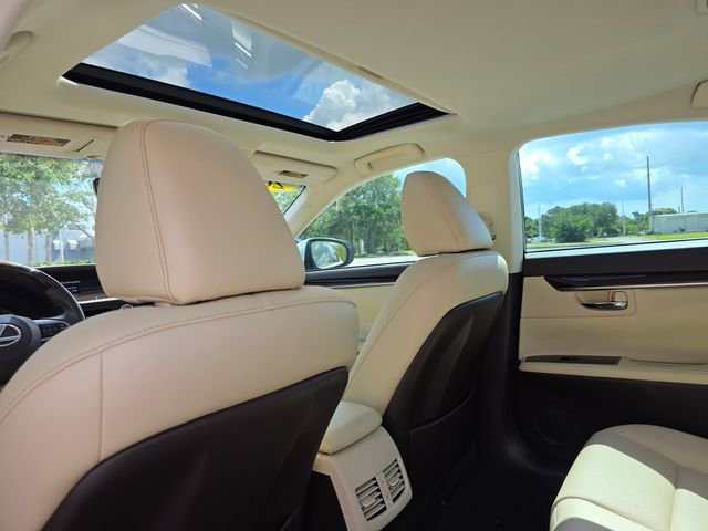 Used 2016 Lexus ES 350 w/ Premium Package w/Wood Trim FWD image 18