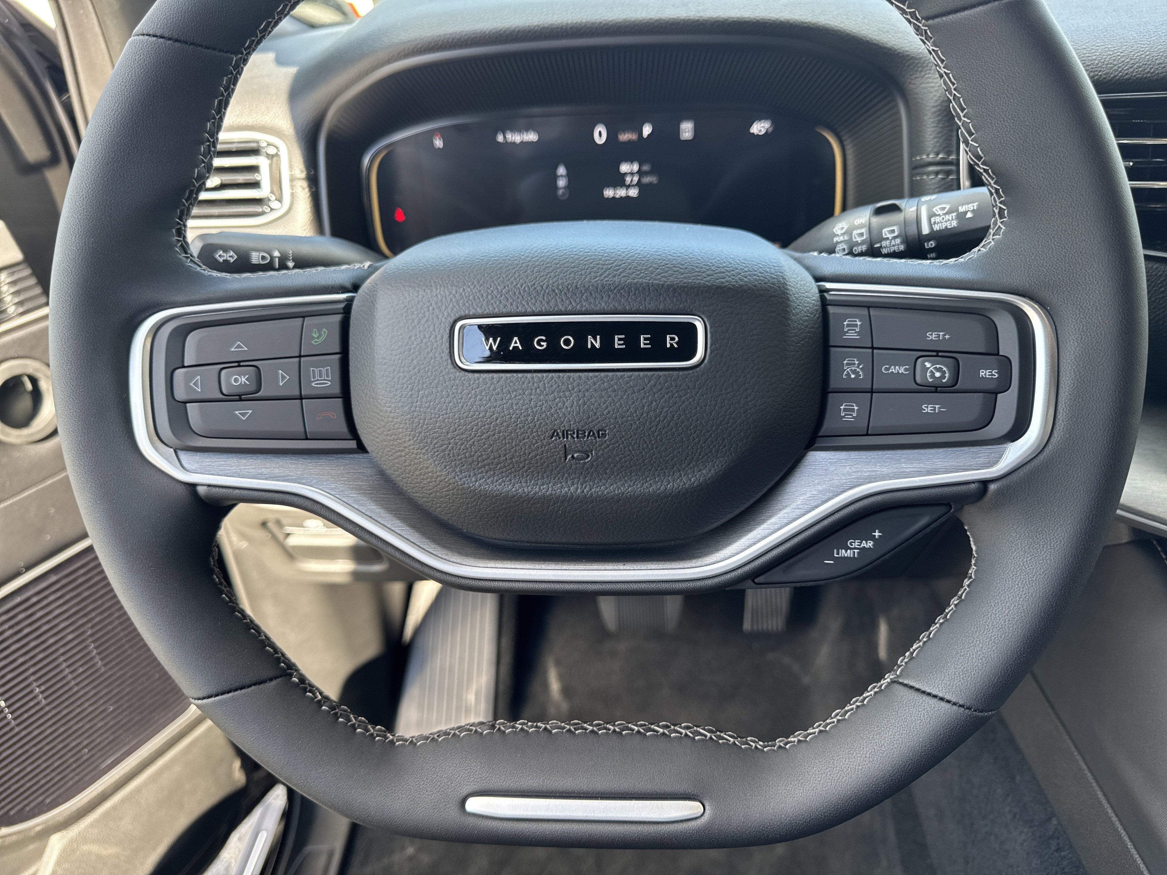 New 2025 Jeep Wagoneer L Series III image 7