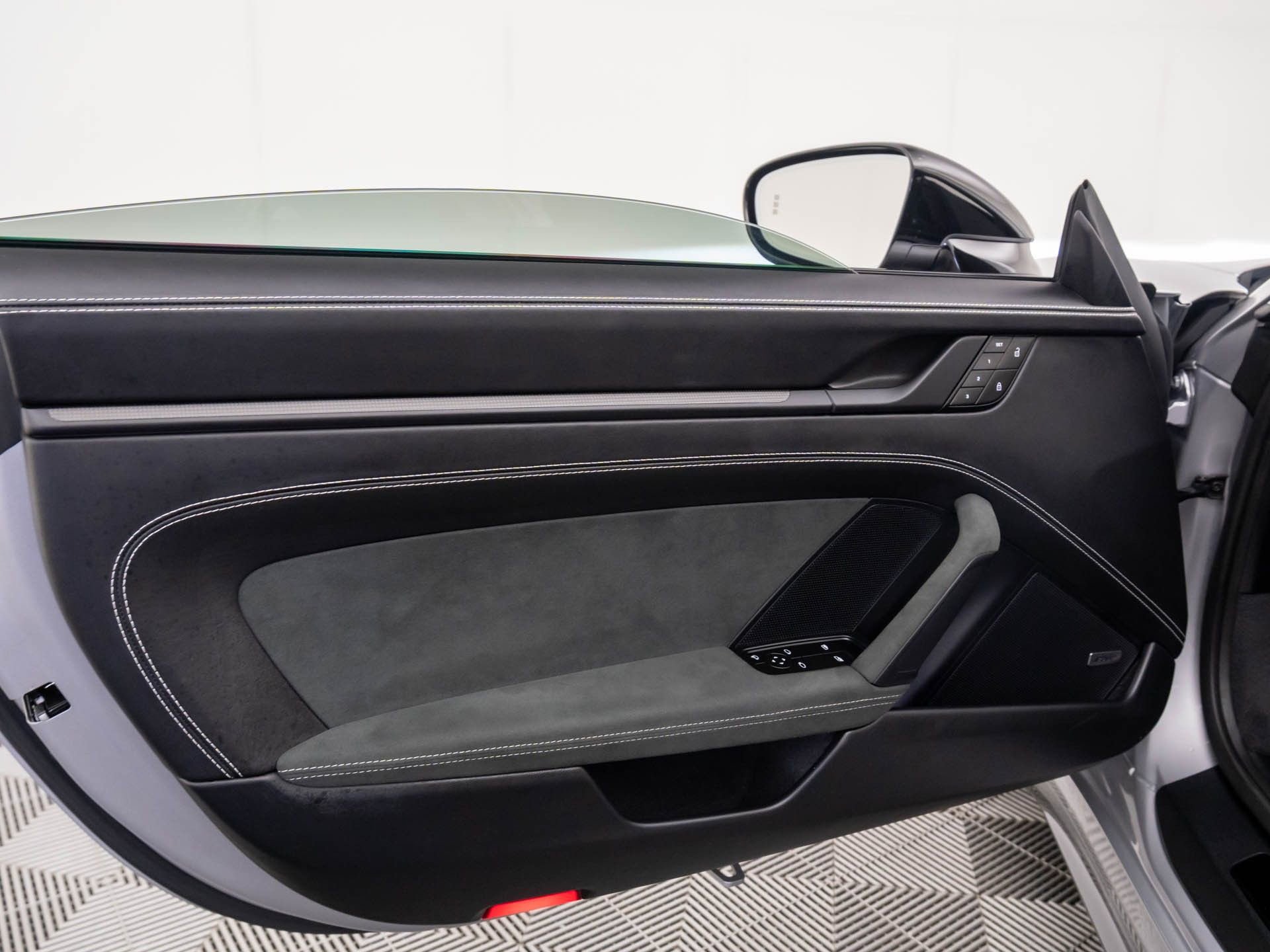 Certified 2024 Porsche 911 Carrera GTS image 14