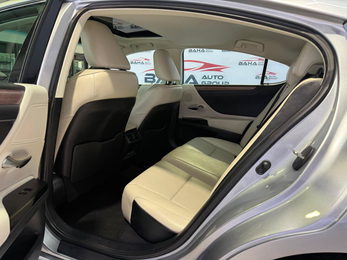 Used 2024 Lexus ES 350 w/ Premium Package FWD image 37