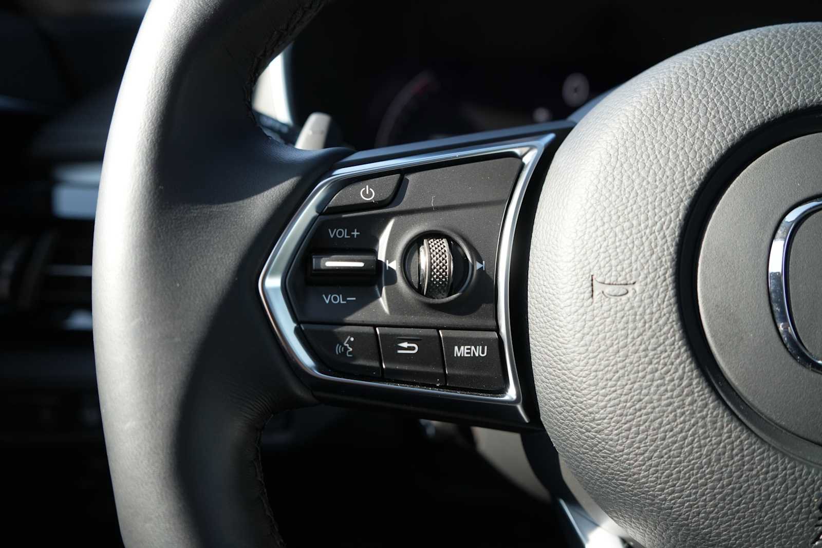 Certified 2026 Acura MDX SH-AWD w/ Technology Package image 31