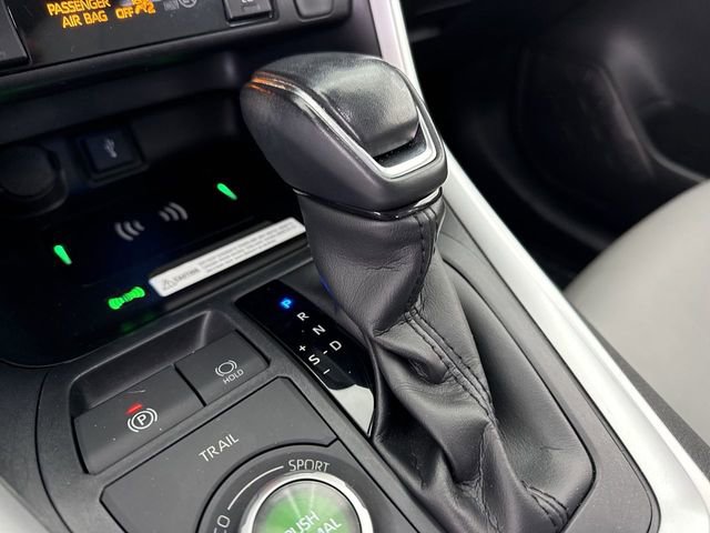 Used 2020 Toyota RAV4 Limited AWD/4WD image 20