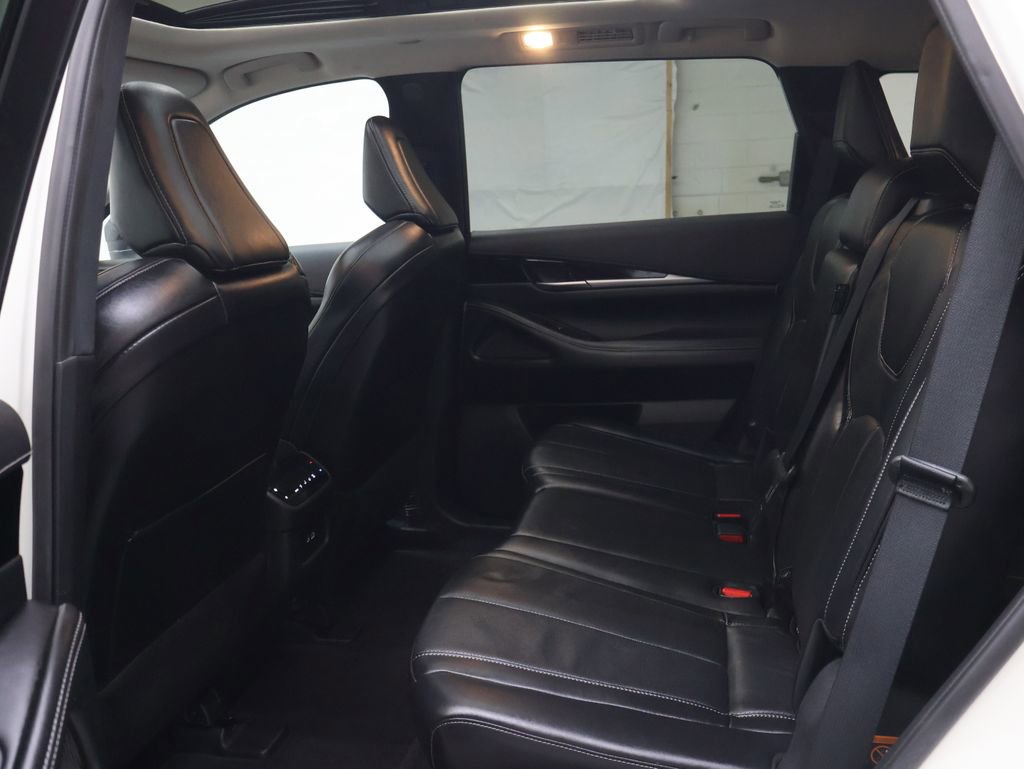 Used 2025 INFINITI QX60 Pure image 17
