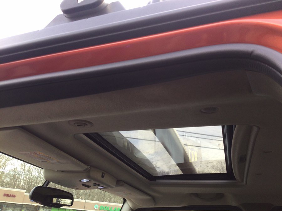 Used 2003 HUMMER H2 w/ Preferred Equipment Group image 50