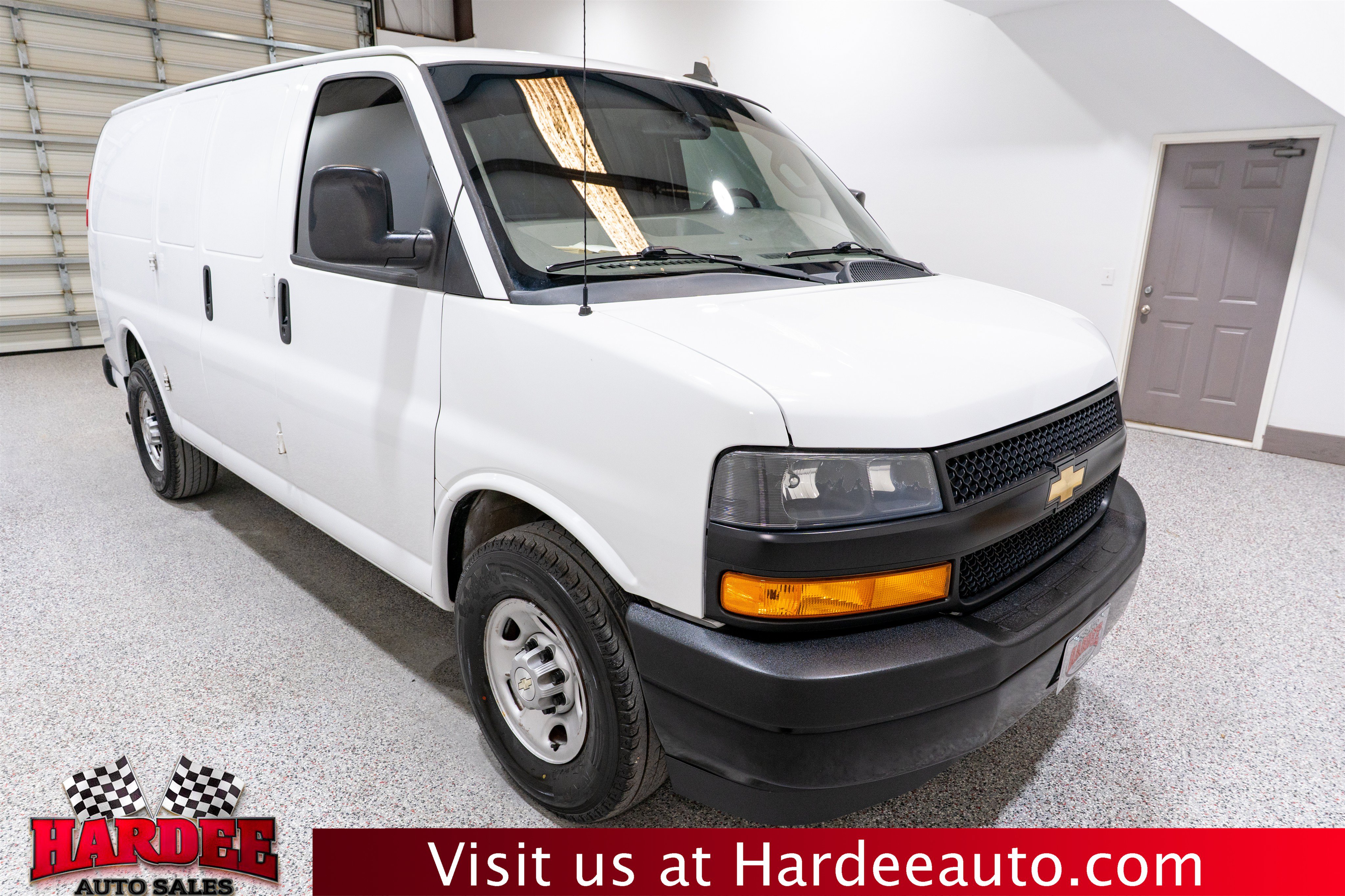Used 2021 Chevrolet Express 2500 RWD image 6
