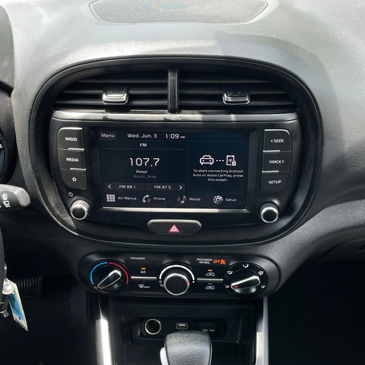 Used 2024 Kia Soul LX w/ Option Group 015 FWD image 16