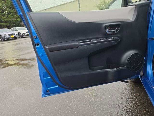 Used 2013 Toyota Yaris L image 16