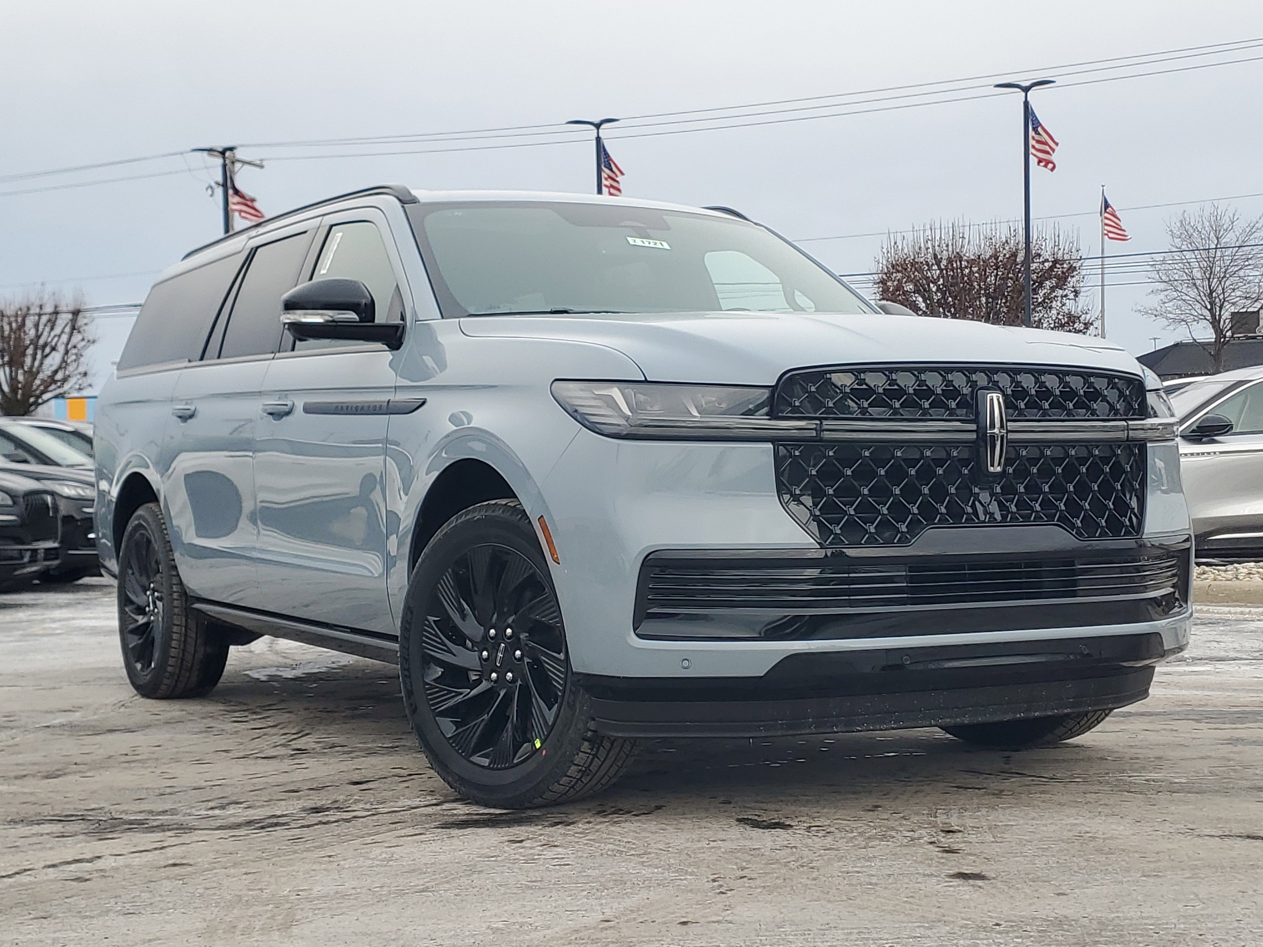 New 2025 Lincoln Navigator L Reserve w/ Jet Appearance Package image 1