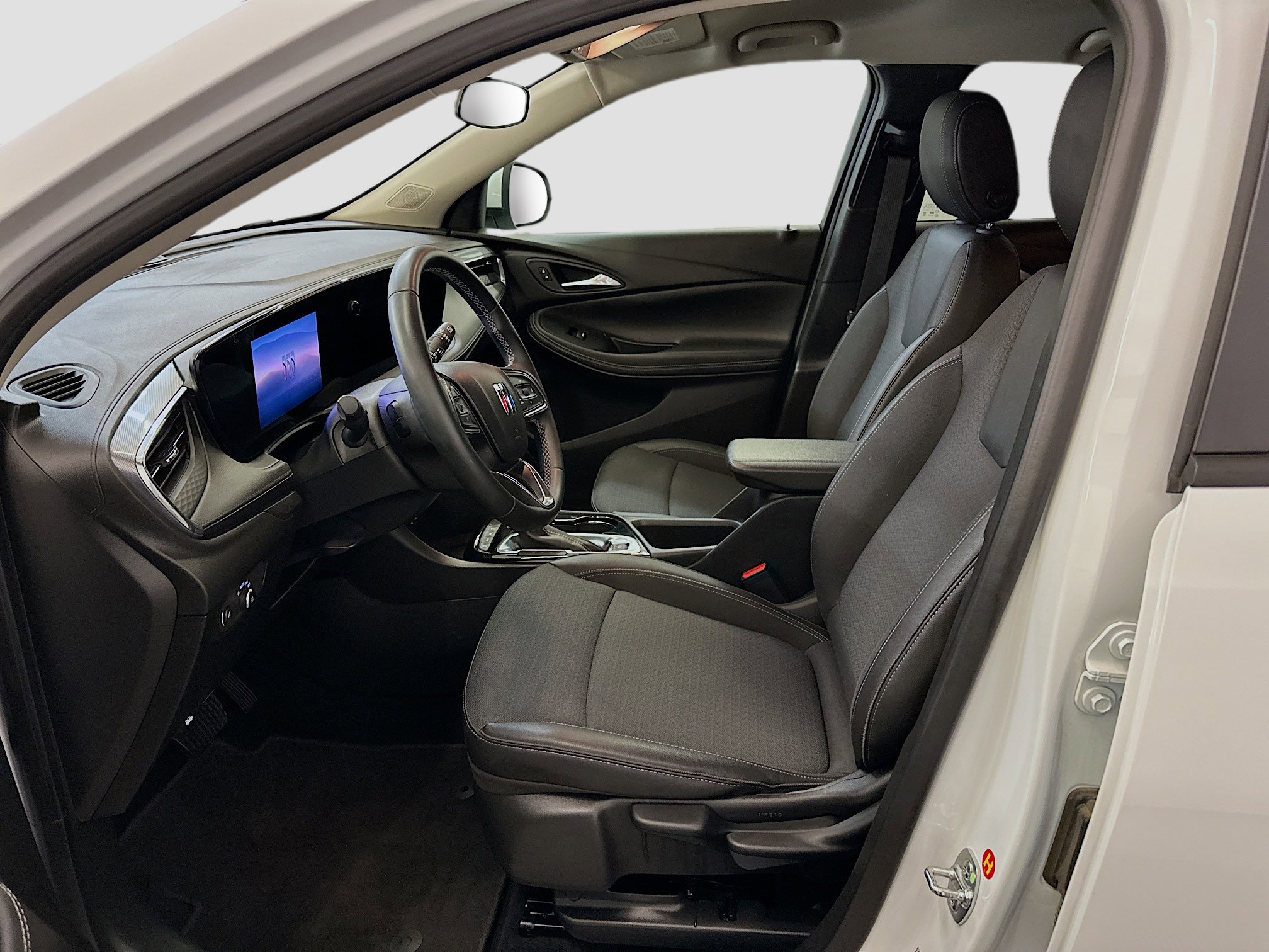 Used 2025 Buick Encore GX Preferred image 13