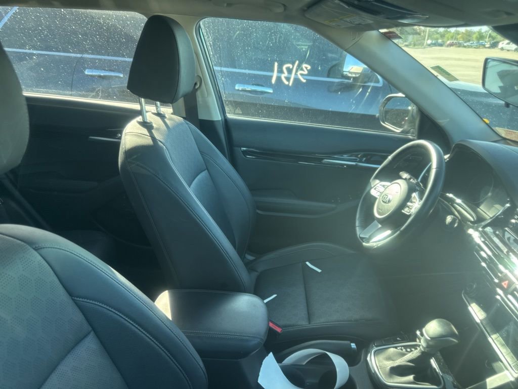Used 2021 Kia Seltos EX image 10