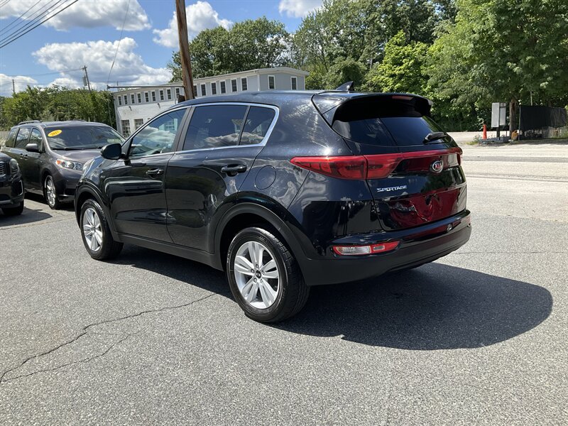 Used 2017 Kia Sportage LX AWD/4WD image 6