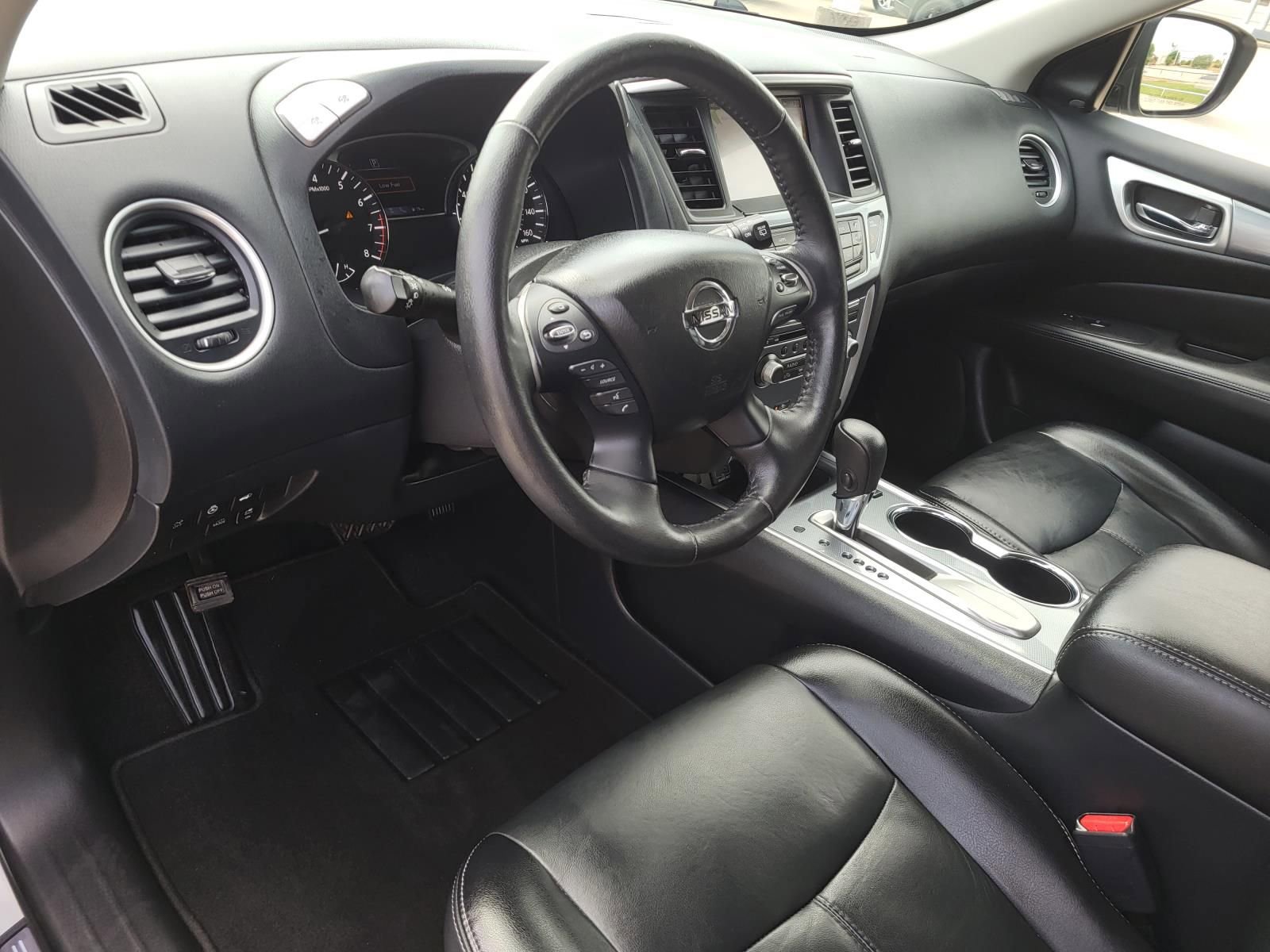 Used 2020 Nissan Pathfinder SL image 23