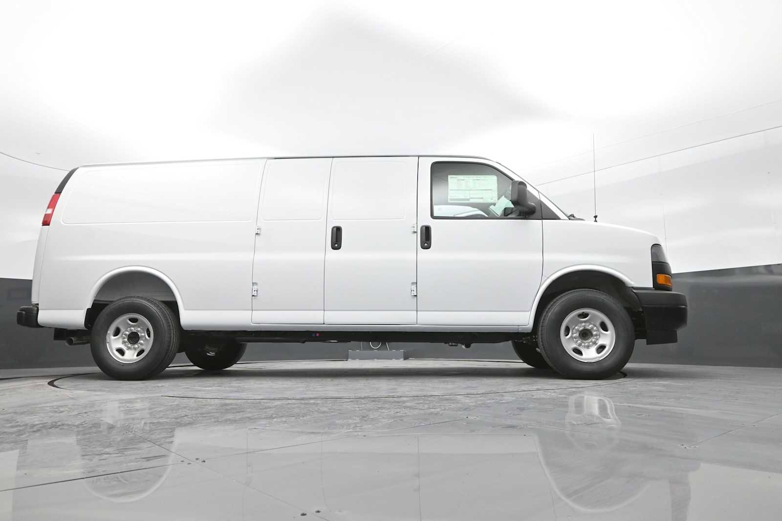 New 2026 GMC Savana 3500 Extended image 36