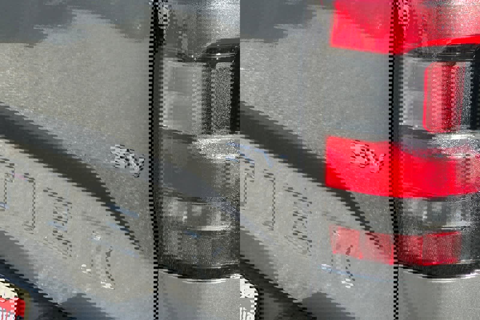 Used 2024 Nissan Frontier SV image 15