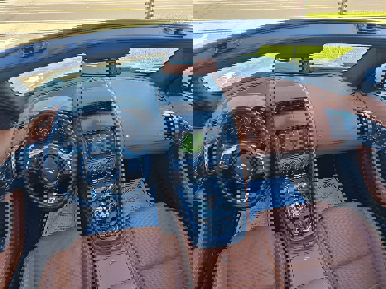 Used 2018 Jaguar F-TYPE R image 21