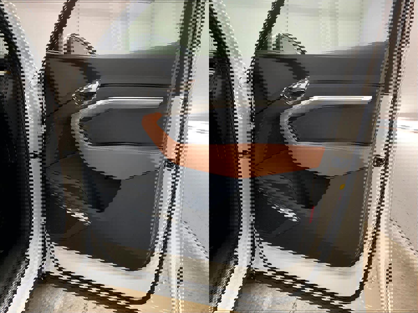 Certified 2024 Audi Q8 e-tron Premium Plus image 25