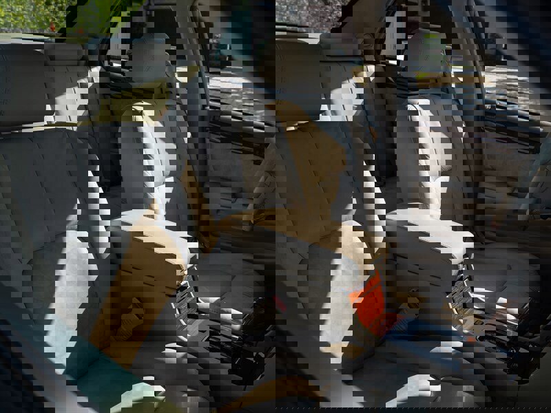 Used 1999 Cadillac Seville SLS w/ Personalization Pkg image 34