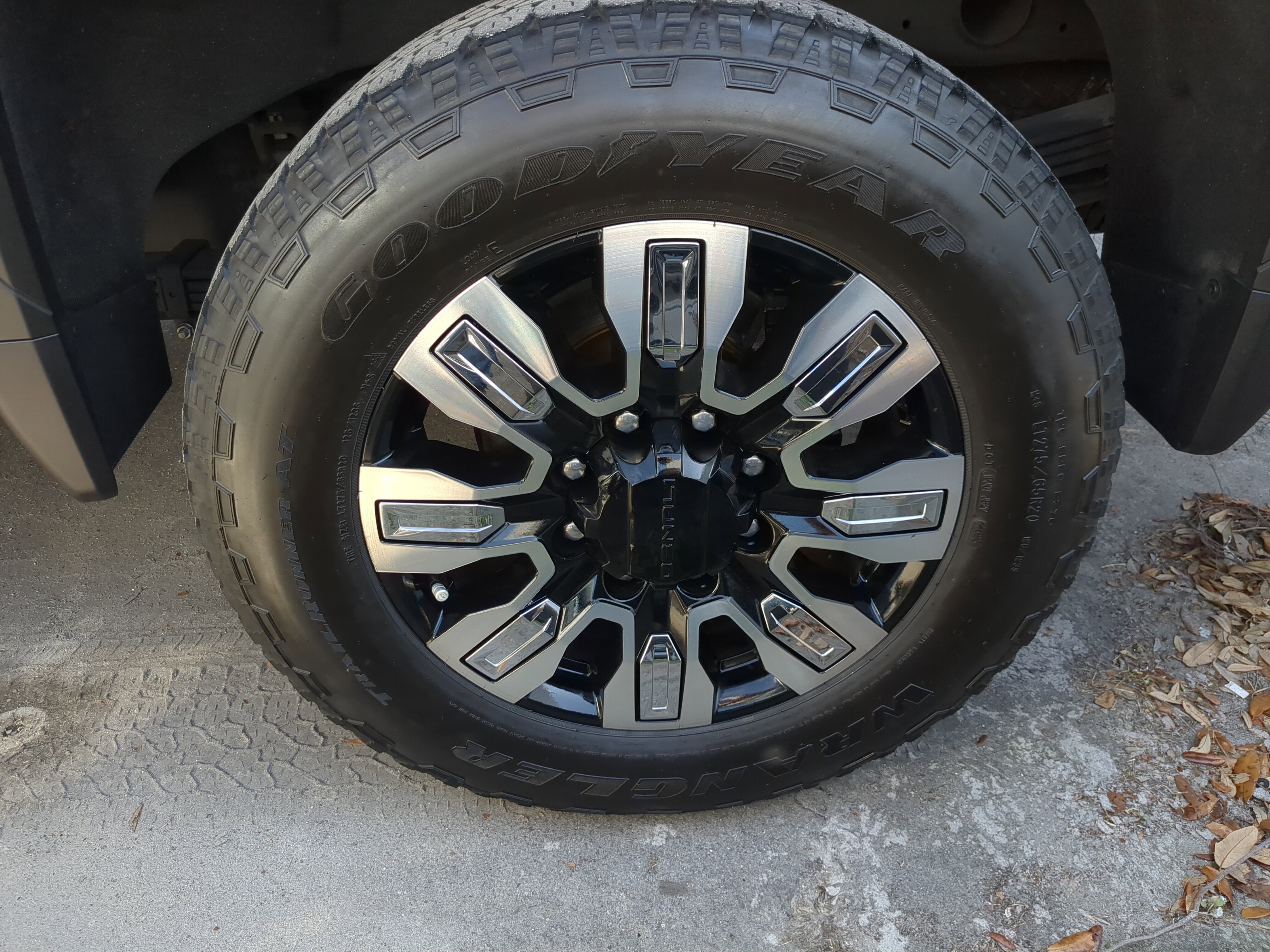 Certified 2024 GMC Sierra 2500 Denali w/ Denali Reserve Package image 36