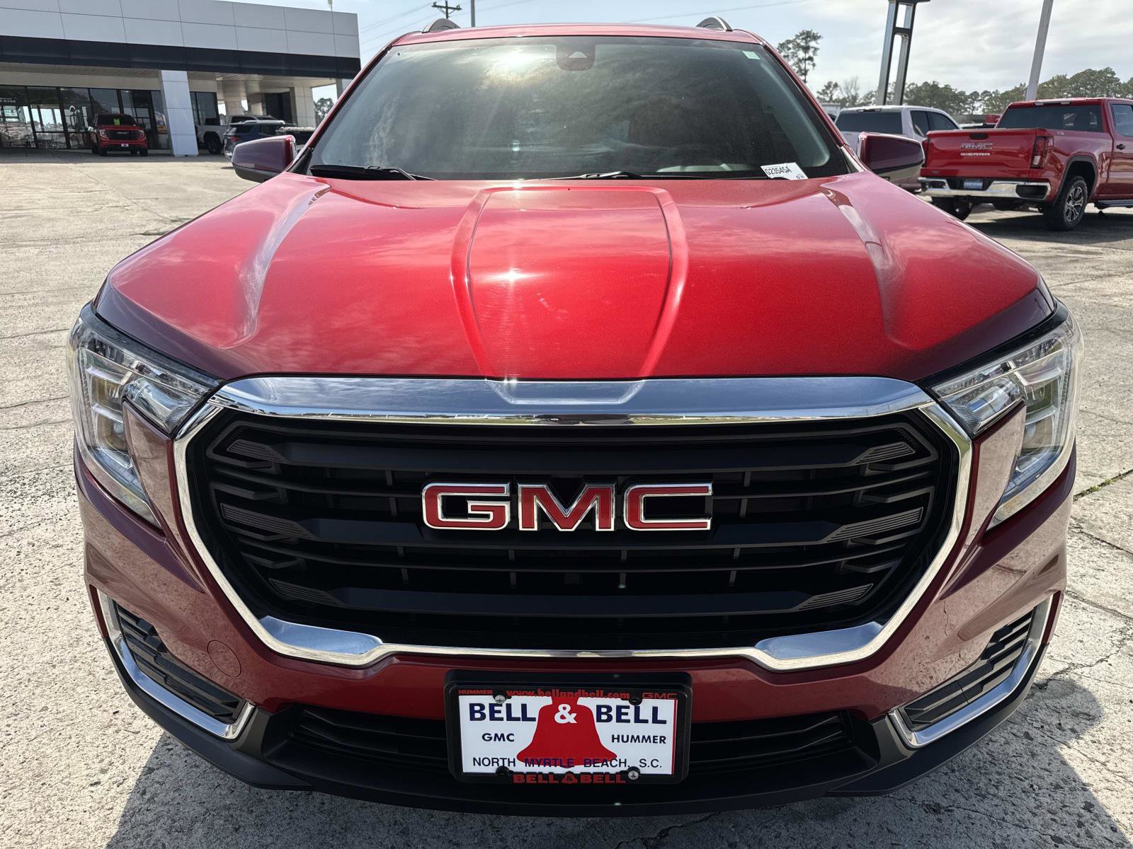 Used 2022 GMC Terrain SLE w/ Driver Convenience Package image 9