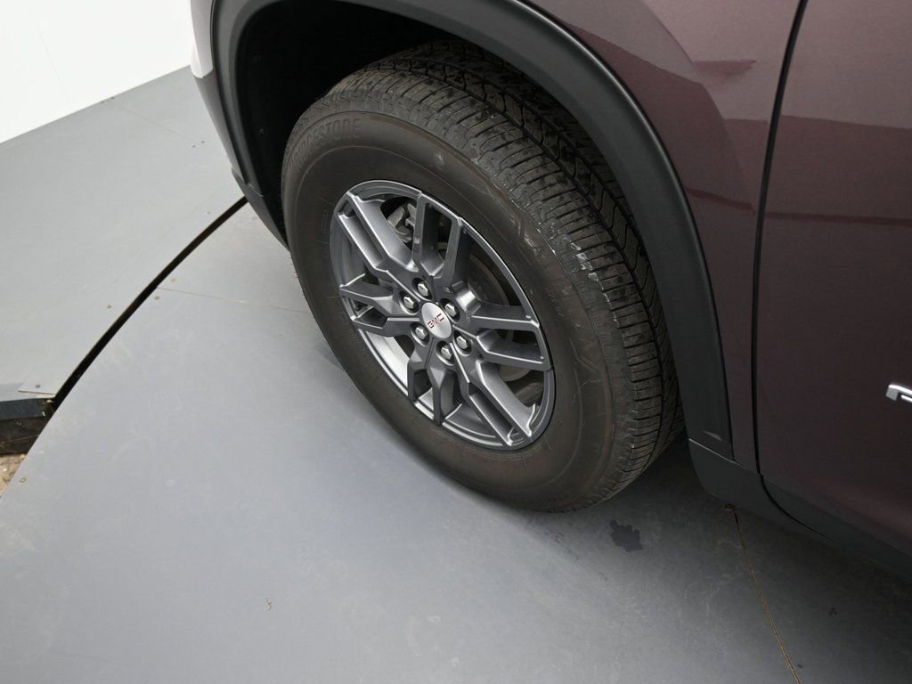 Used 2025 GMC Acadia Elevation image 8