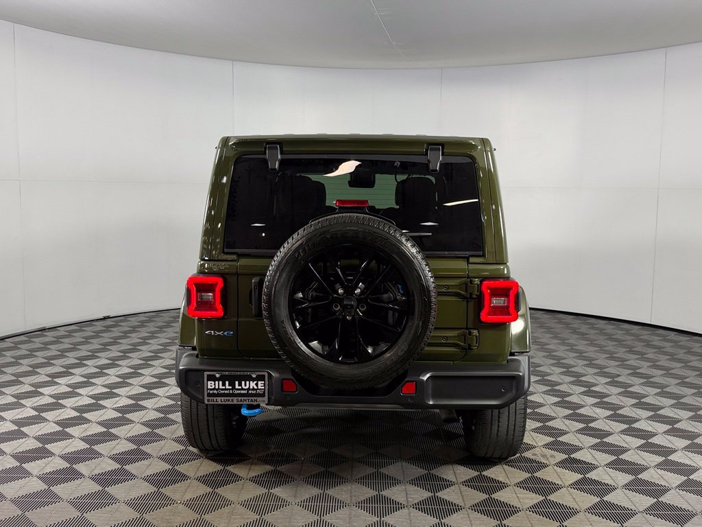 Used 2022 Jeep Wrangler Unlimited Sahara w/ Safety Group AWD/4WD image 7