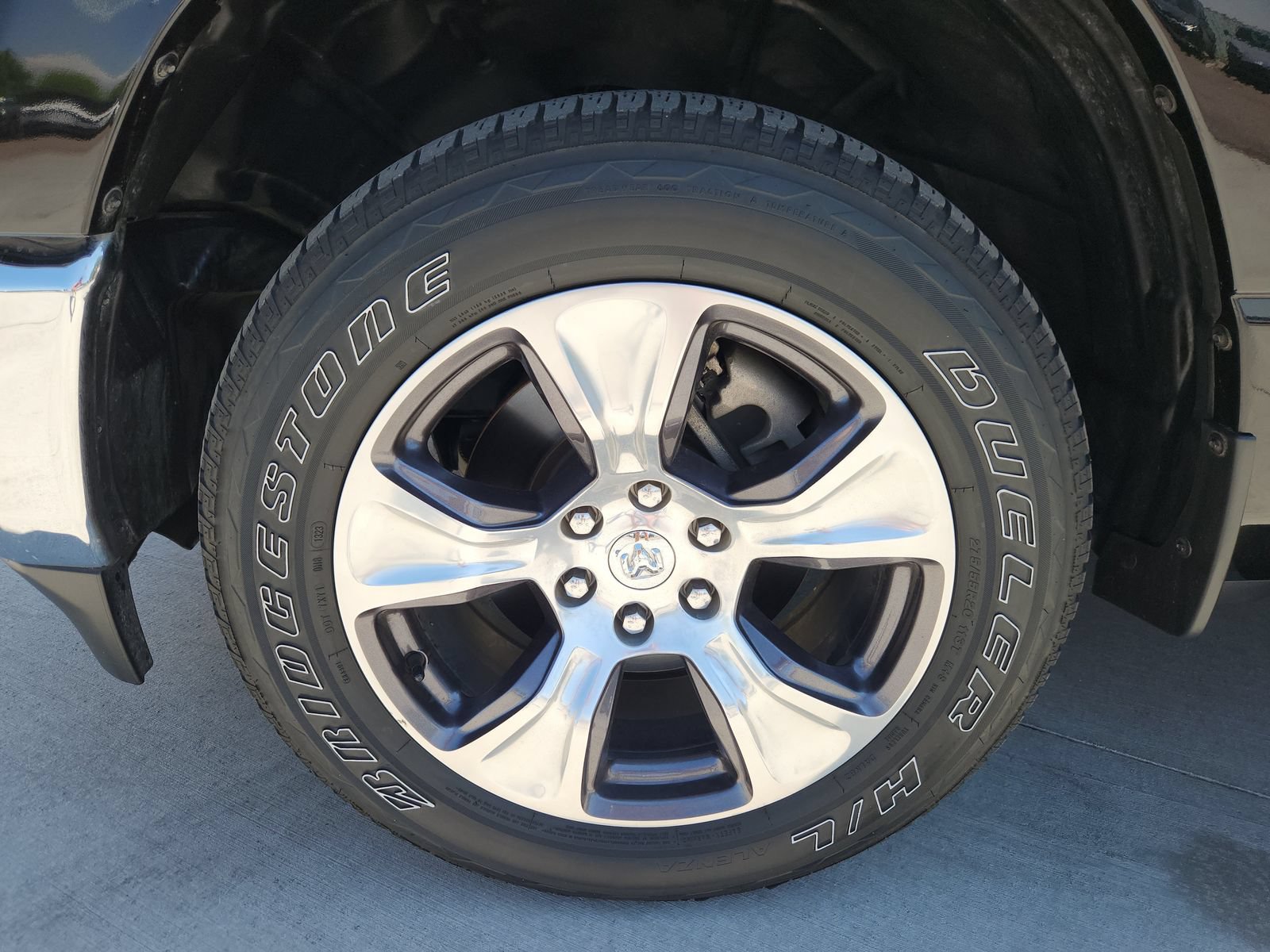 Used 2023 RAM 1500 Laramie AWD/4WD image 18