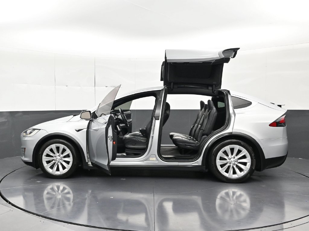 Used 2018 Tesla Model X 100D AWD/4WD image 36
