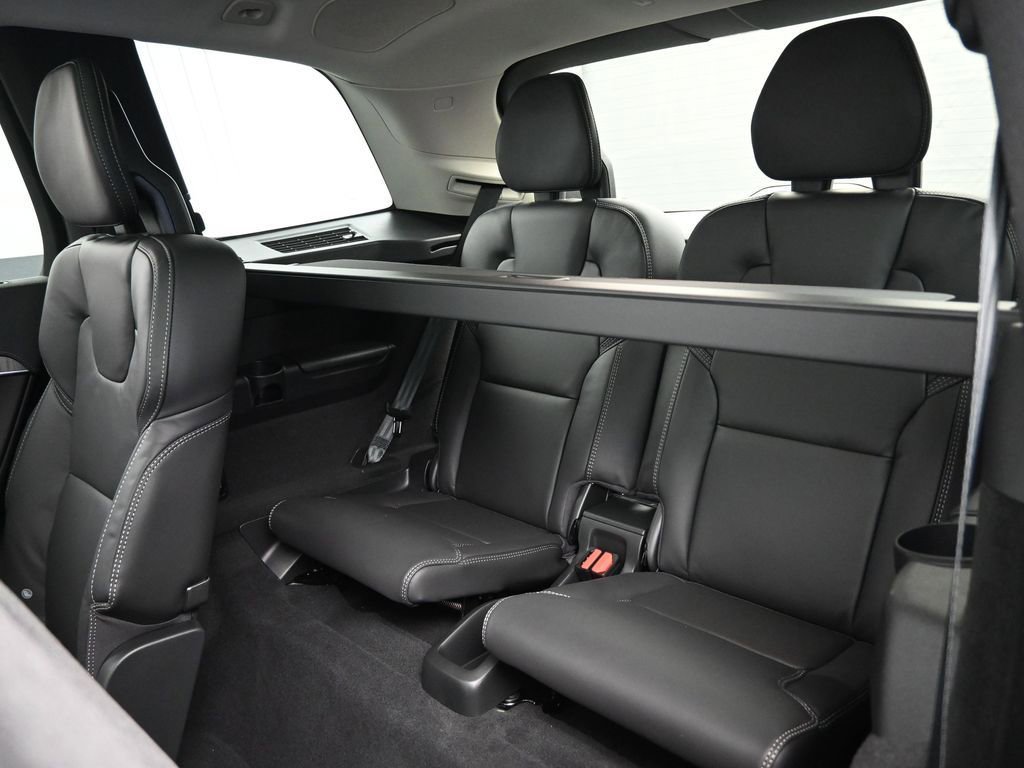 New 2025 Volvo XC90 T8 Ultra w/ Protection Package Premier image 27