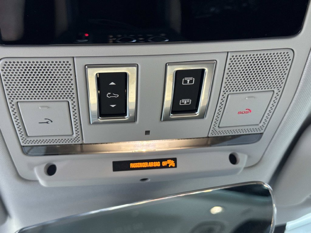 New 2026 Land Rover Defender 110 S AWD/4WD image 24