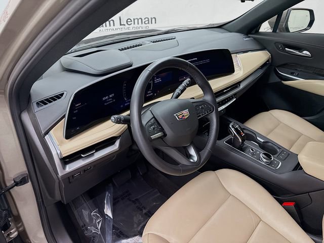 Used 2024 Cadillac XT4 Premium Luxury w/ Technology Package image 10