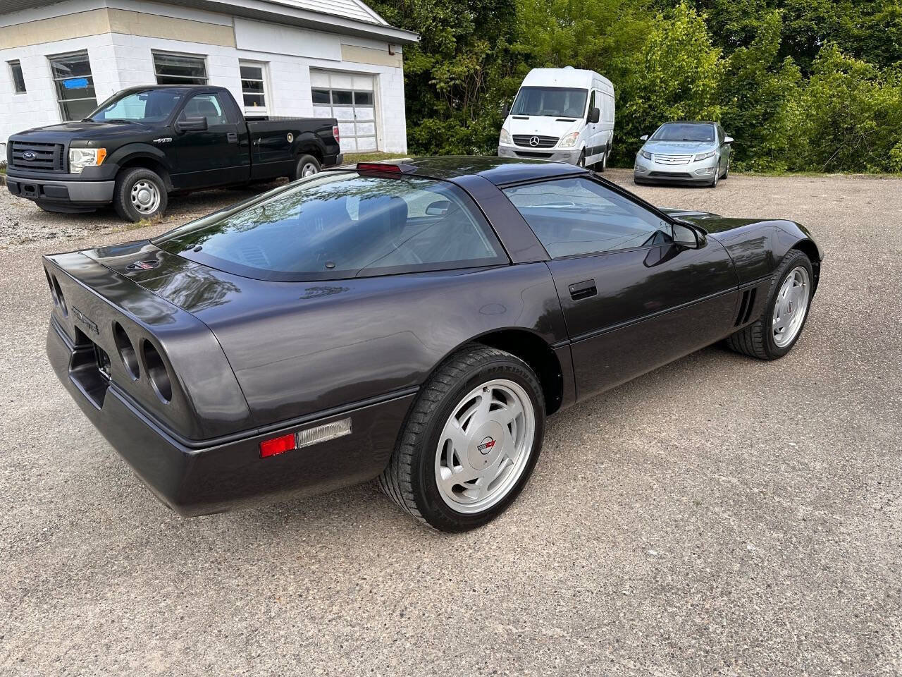 Used 1989 Chevrolet Corvette Coupe RWD image 4