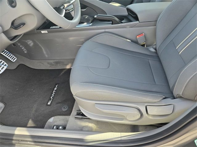 New 2026 Hyundai Elantra Sport image 28